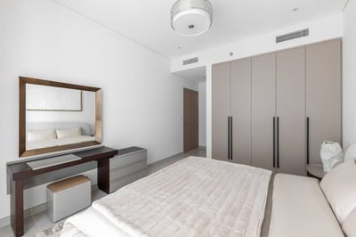 Interior 6