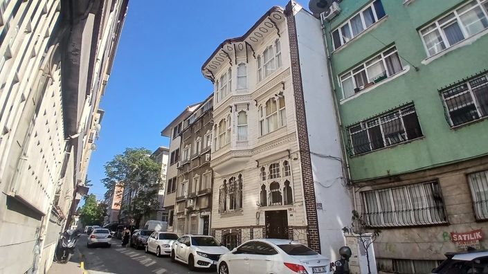 Rare Historic House Suitable for Renovation in Istanbul