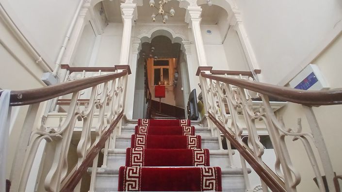 Image No.12-8 Bed House/Villa for sale