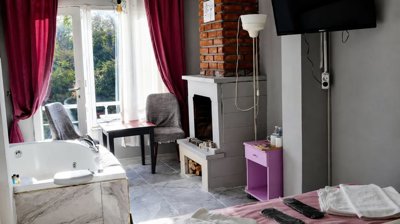 Interior 4