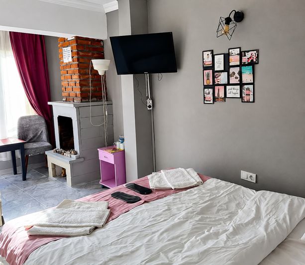 Image No.9-13 Bed Commercial for sale