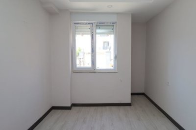 Interior 7