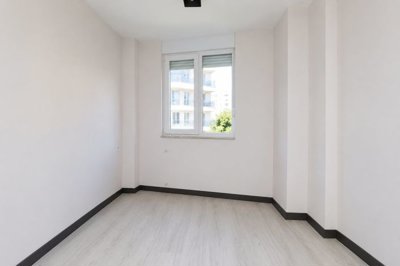 Interior 8
