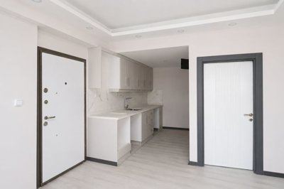 Interior 10