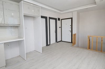 Interior 11