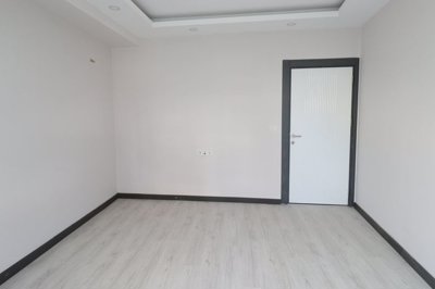 Interior 4