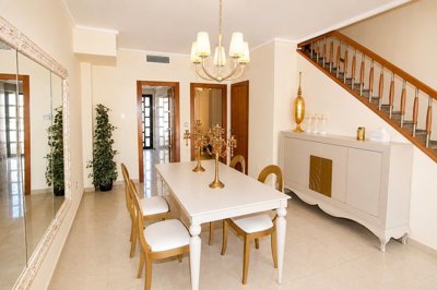 Interior 3