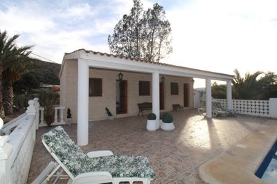 Exterior 10