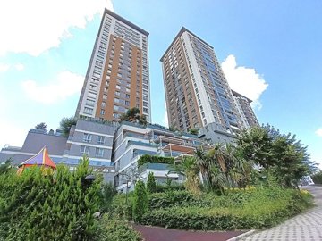 Exterior 3