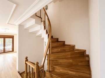 Interior 5