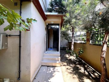 Exterior 8