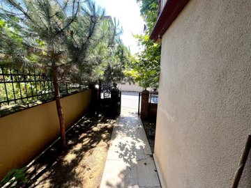 Exterior 9