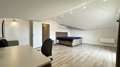 Interior 7