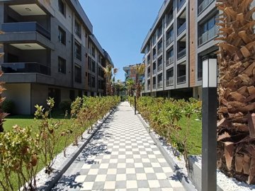 Exterior 10