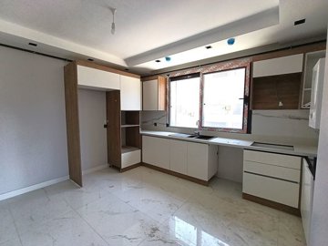 Interior 5