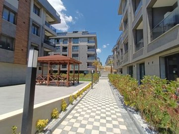 Exterior 8