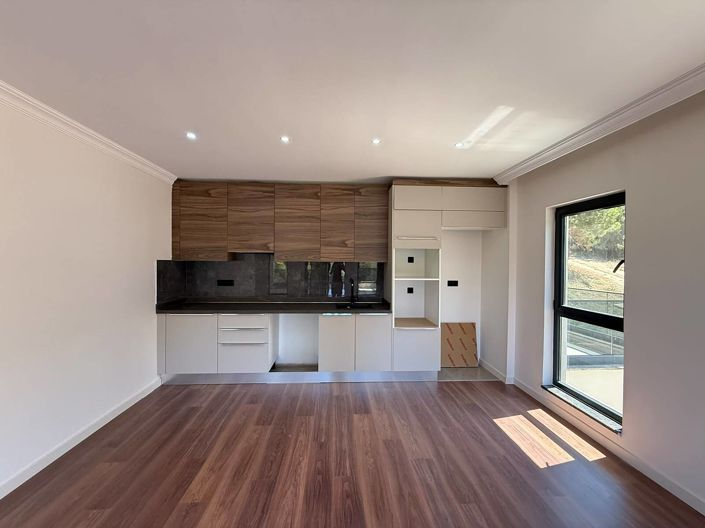 Image No.21-3 Bed Apartment for sale