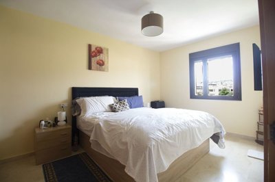 Interior 5