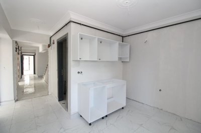 Interior 4