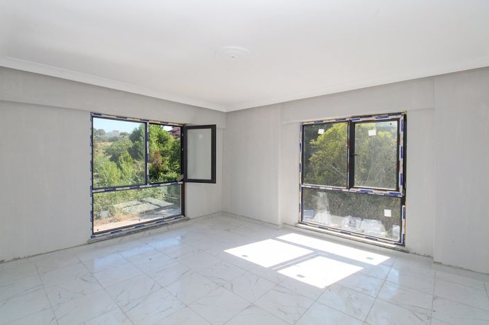 Image No.7-1 Bed Commercial for sale