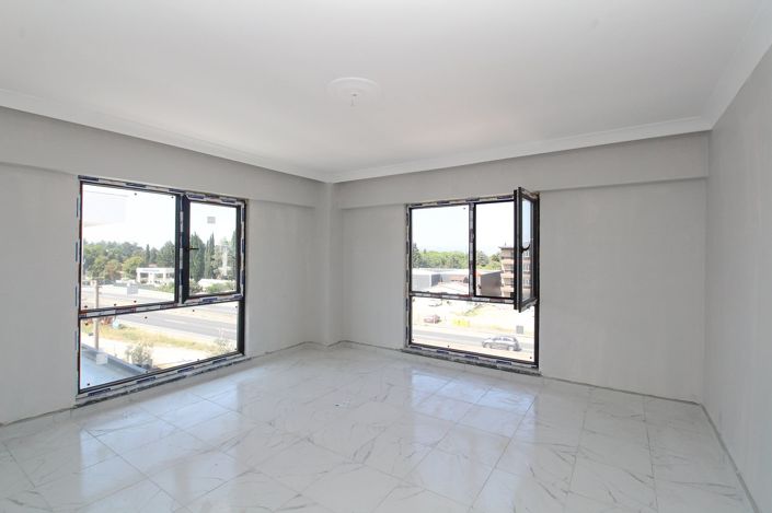 Image No.8-1 Bed Commercial for sale