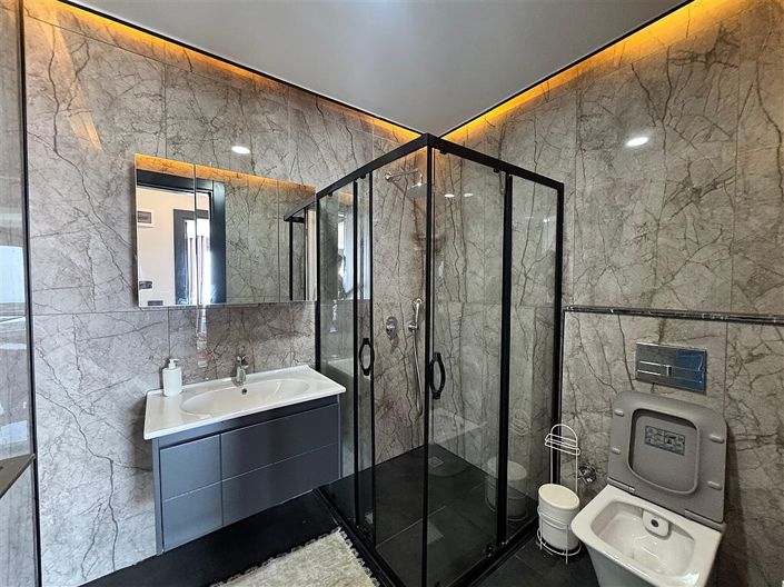 Image No.38-2 Bed Apartment for sale