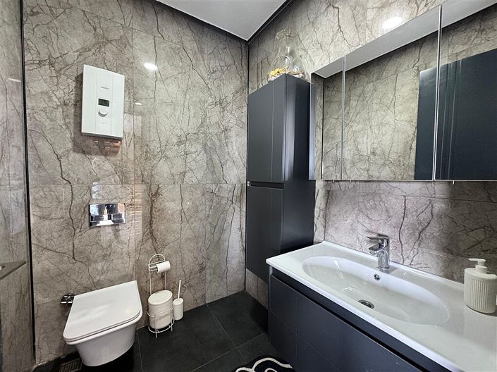 Image No.39-2 Bed Apartment for sale