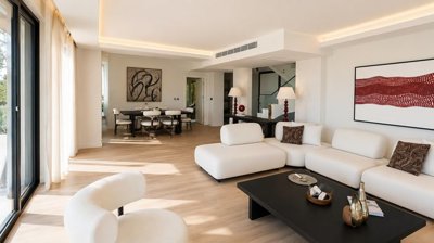 Interior 7