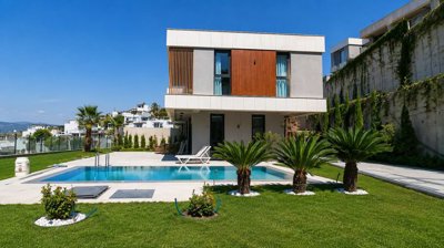 Exterior 4