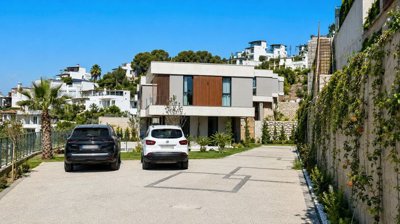Exterior 7