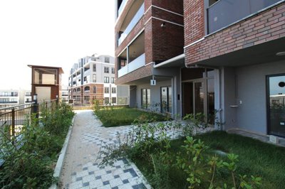 Exterior 12