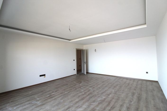 Image No.19-3 Bed Apartment for sale