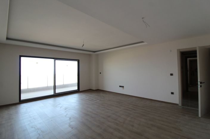Image No.24-3 Bed Apartment for sale
