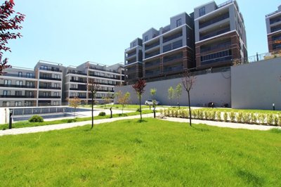 Exterior 4