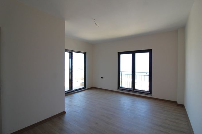 Image No.27-5 Bed Apartment for sale