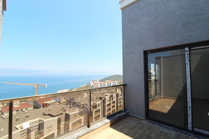 Image No.40-5 Bed Apartment for sale