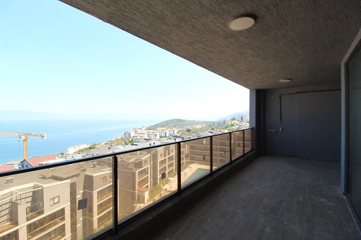 Image No.42-5 Bed Apartment for sale