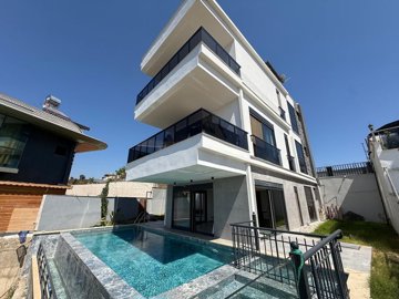 Exterior 1