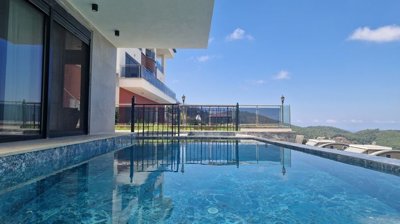 Exterior 4