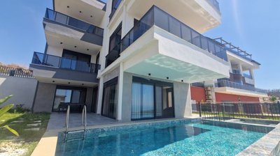 Exterior 5