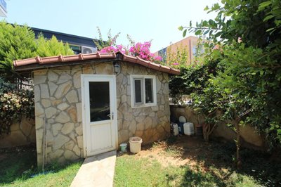 Exterior 8