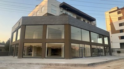 Exterior 3