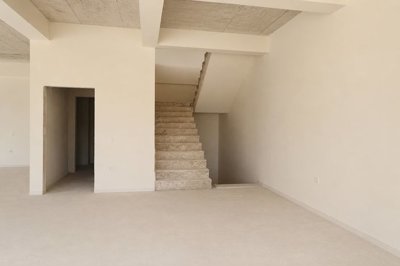 Interior 4