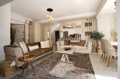Interior 5