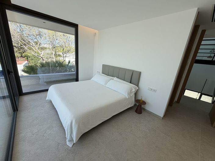 Image No.25-4 Bed House/Villa for sale
