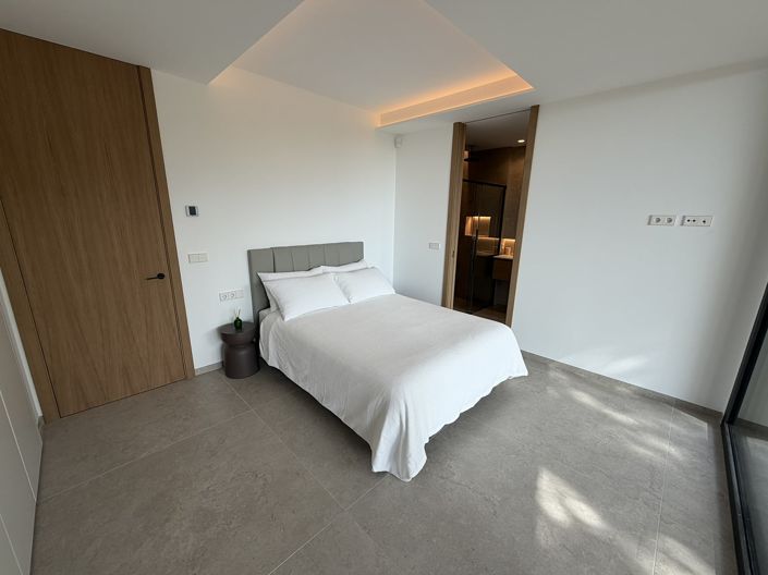 Image No.30-4 Bed House/Villa for sale
