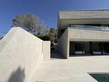 Exterior 7