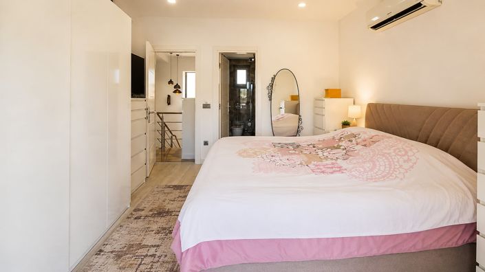 Image No.25-4 Bed House/Villa for sale