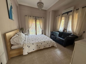 Interior 7