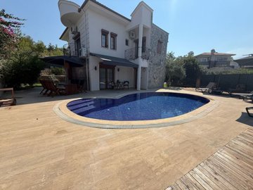 Exterior 5